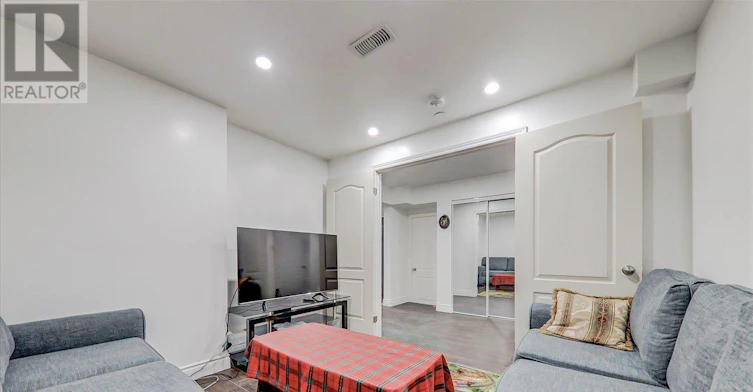 BSMT-114 Lawrence Pilkington Avenue, Markham, ON, L6B 0Z2 - 10