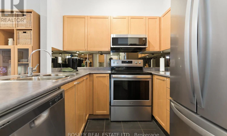 106-600 Queens Quay WEST