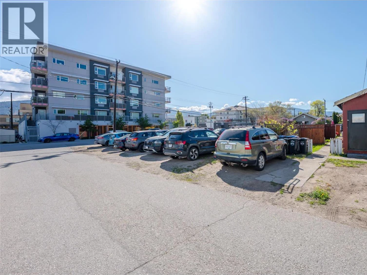 329 W Nanaimo Avenue, Penticton, BC, V2A 1N8 - 12