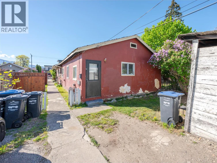 329 W Nanaimo Avenue, Penticton, BC, V2A 1N8 - 10