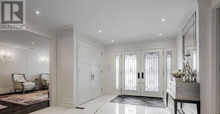 84 Cambridge Crescent, Richmond Hill, ON, L4C 6G2 - 3