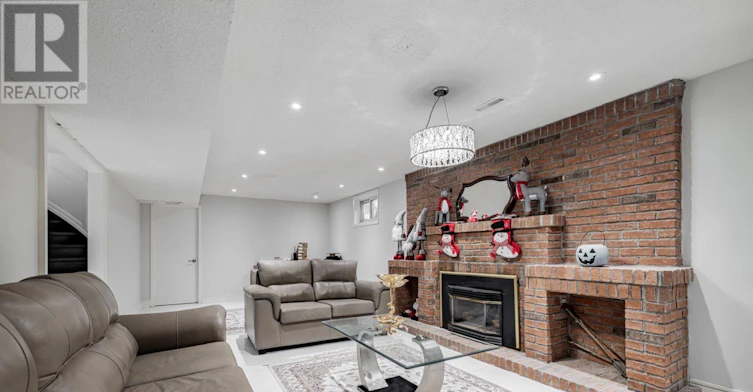 84 Cambridge Crescent, Richmond Hill, ON, L4C 6G2 - 33