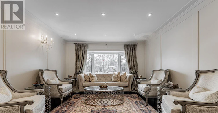 84 Cambridge Crescent, Richmond Hill, ON, L4C 6G2 - 6