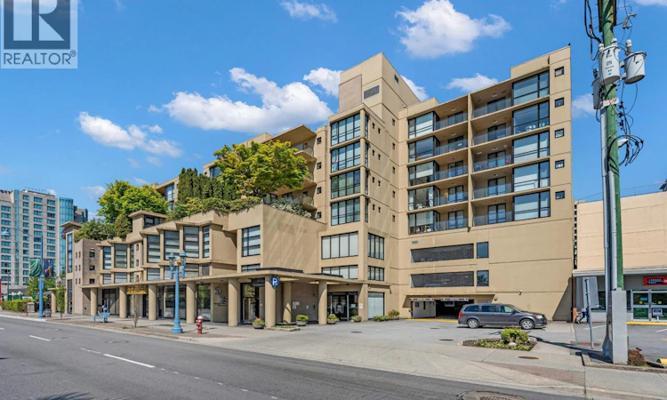 824-7831 Westminster Highway