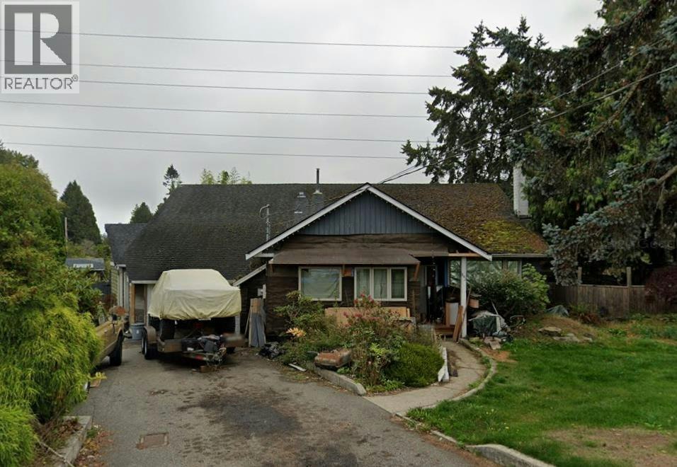 892 53a Street, Delta, BC, V4M 3C9