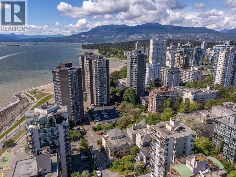 1334 Cardero Street, Vancouver, BC, V6G 2J3 - 25