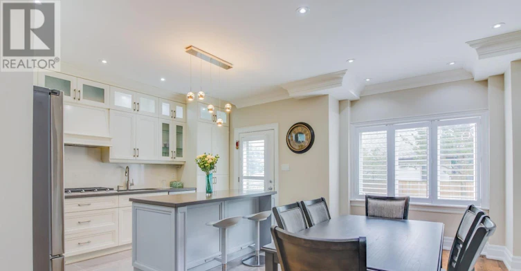 21 Haddon Avenue, Toronto, ON, M1N 2K7 - 8