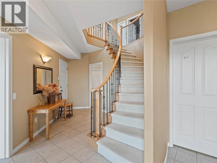 1893 Mckinley Court, Kamloops, BC, V2E 2L9 - 2