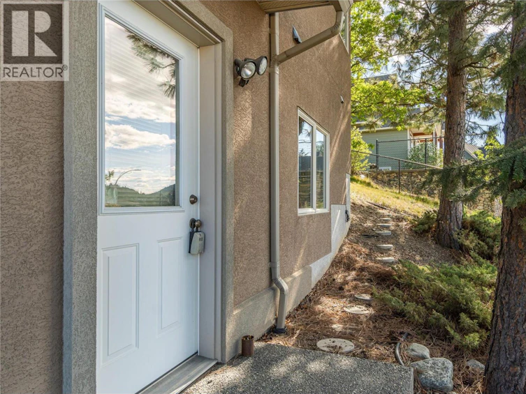 1893 Mckinley Court, Kamloops, BC, V2E 2L9 - 46