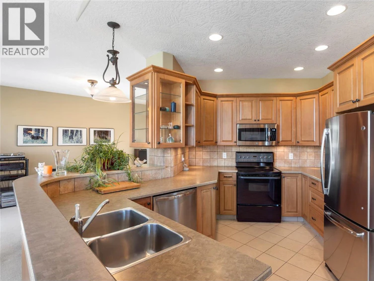 1893 Mckinley Court, Kamloops, BC, V2E 2L9 - 7