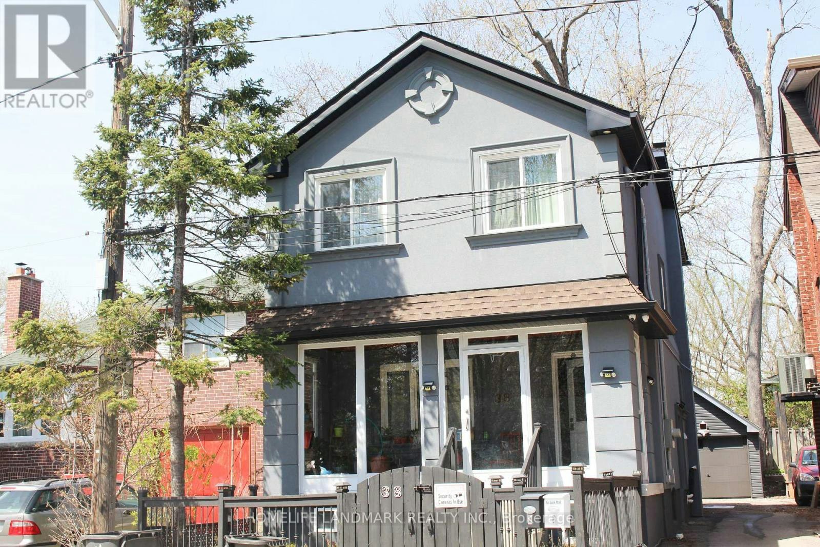 38 Glenvalley Drive, Toronto, ON, M6M 4V9