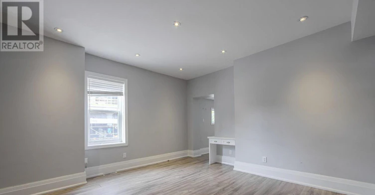 1-271 Albany Avenue, Toronto, ON, M5R 3C7 - 3