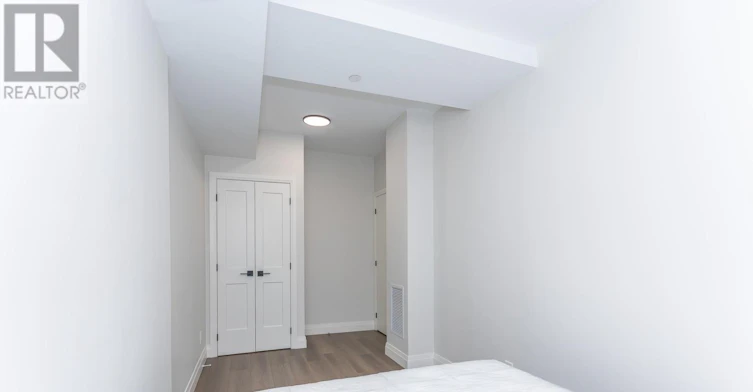 401-1000 Bathurst Street, Toronto, ON, M5R 3G7 - 17