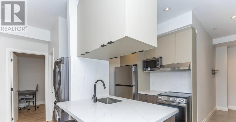 301-1000 Bathurst Street, Toronto, ON, M5R 3G7 - 16
