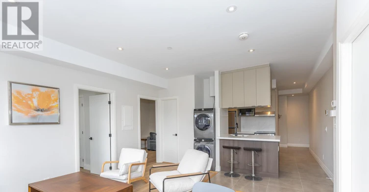 301-1000 Bathurst Street, Toronto, ON, M5R 3G7 - 9