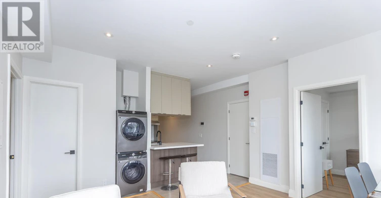 301-1000 Bathurst Street, Toronto, ON, M5R 3G7 - 10