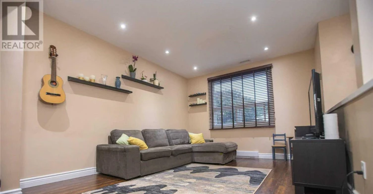 38 Hoskins Square, Brampton, ON, L6S 2N6 - 2