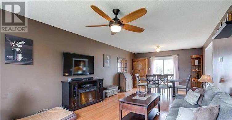 745 Third Avenue, Georgina, ON, L0E 1S0 - 3
