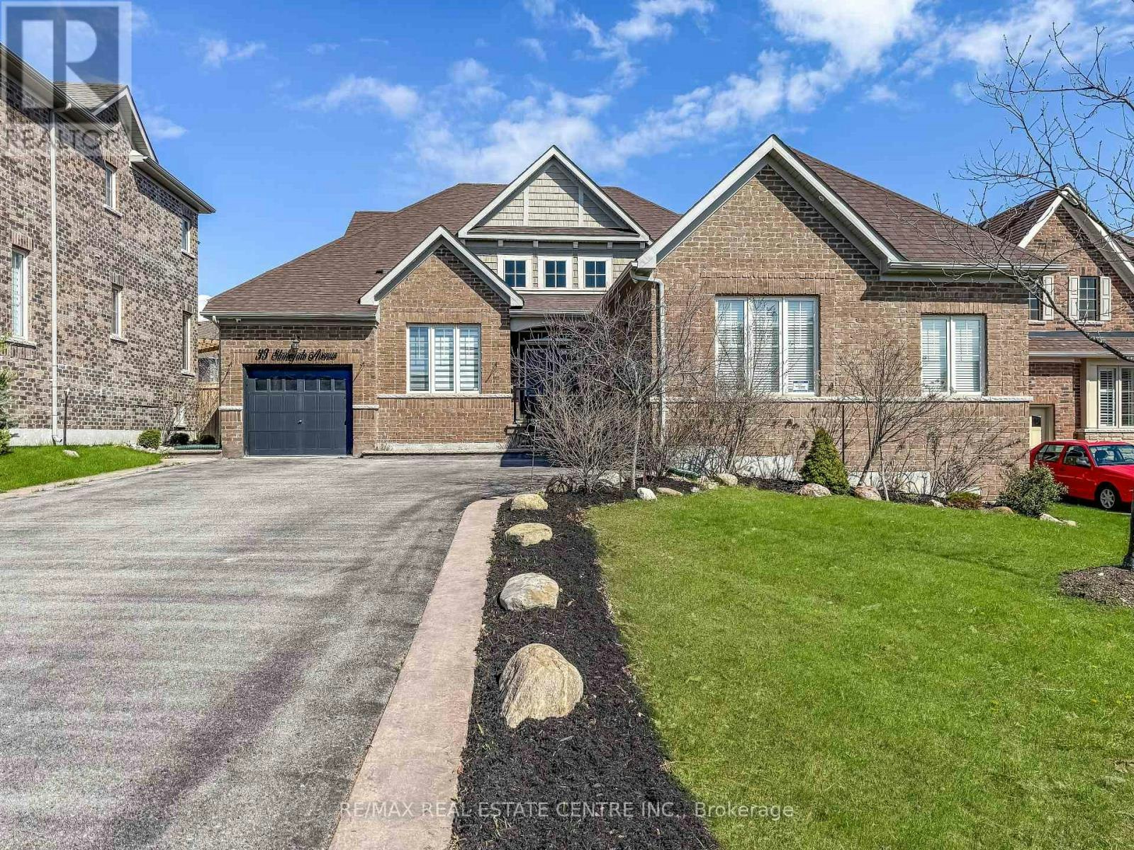 33 Stonegate Avenue, Mono, ON, L9W 6X1