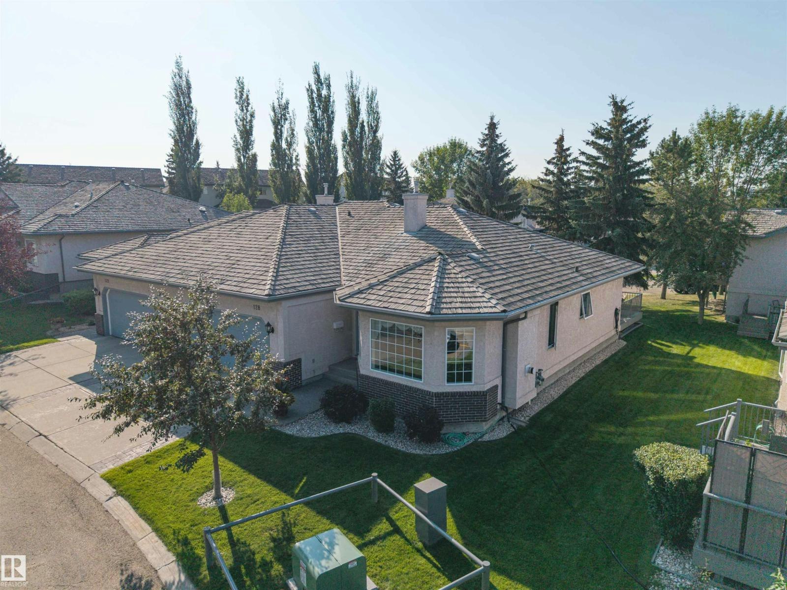 128-215 Blackburn East Drive SW, Edmonton, AB, T6W 1B9