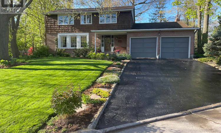 10 Briarfield Crescent