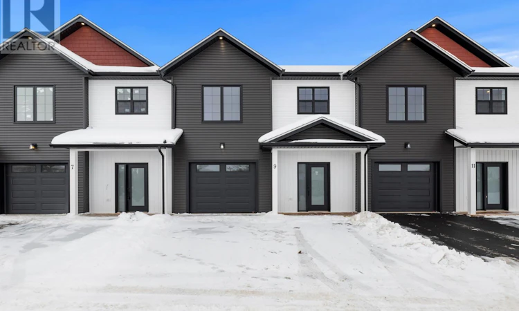 11 Anne Avenue