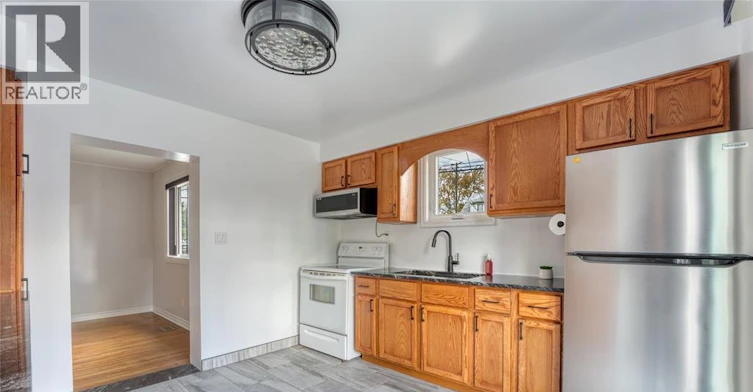 2226 Mercer Street, Windsor, ON, N8X 3R1 - 17