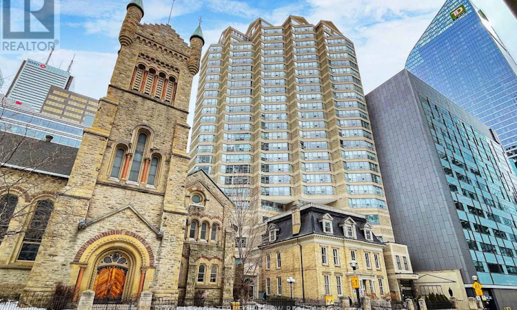 2001-71 Simcoe Street