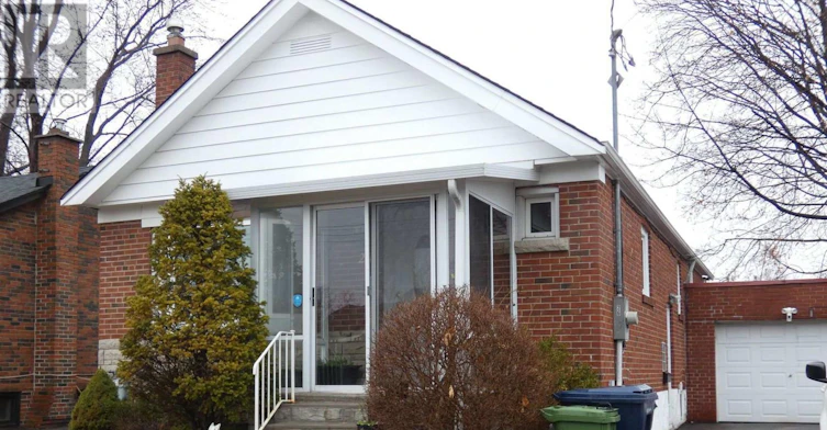 LOWER-26 Scotswood Road, Toronto, ON, M1R 3N2