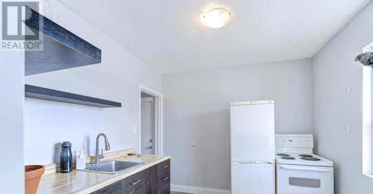5-1762 Keele Street, Toronto, ON, M6M 3X1 - 8