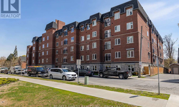 308-501 Frontenac Street