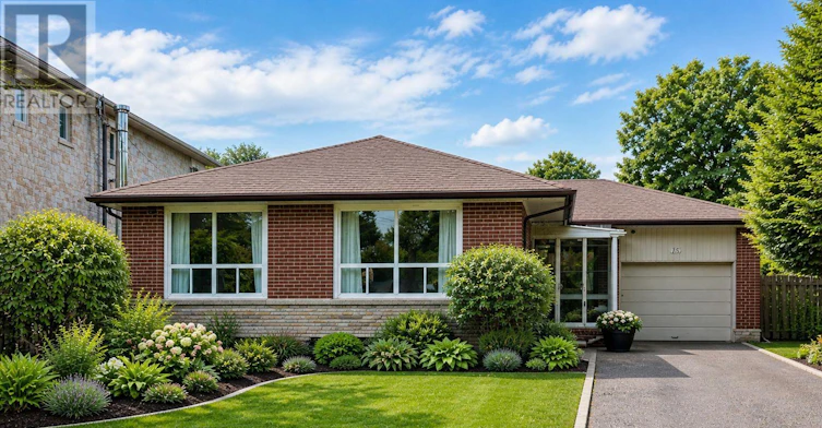 BSMT-15 Hamlyn Crescent, Toronto, ON, M9B 1Y9
