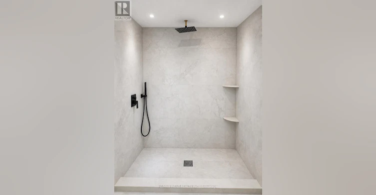 BSMT-15 Hamlyn Crescent, Toronto, ON, M9B 1Y9 - 4