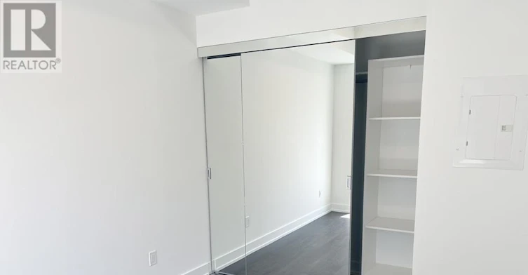 411-60 Central Park Road Way, Toronto, ON, M9A 0E6 - 6