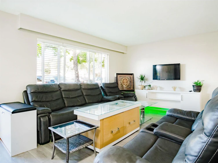 202-11901 89a Avenue, Delta, BC, V4C 3G8