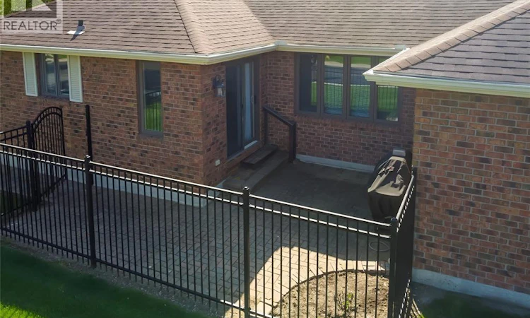 21 Earl Drive