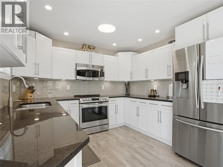 899 Ida Lane, Kamloops, BC, V2B 6V2 - 18