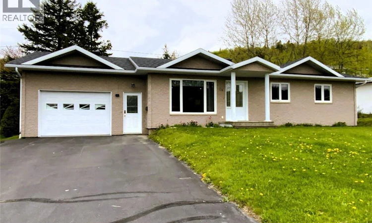 64 Chouinard Avenue