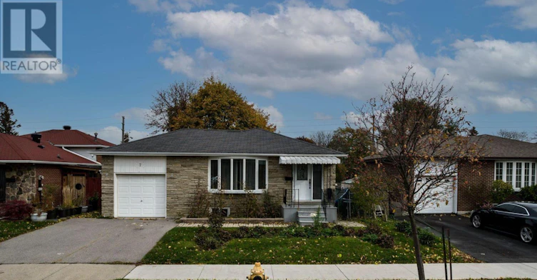 7 Berkham Road, Toronto, ON, M1H 2T1