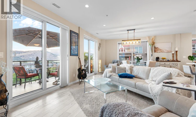 1002-3388 Skaha Lake Road