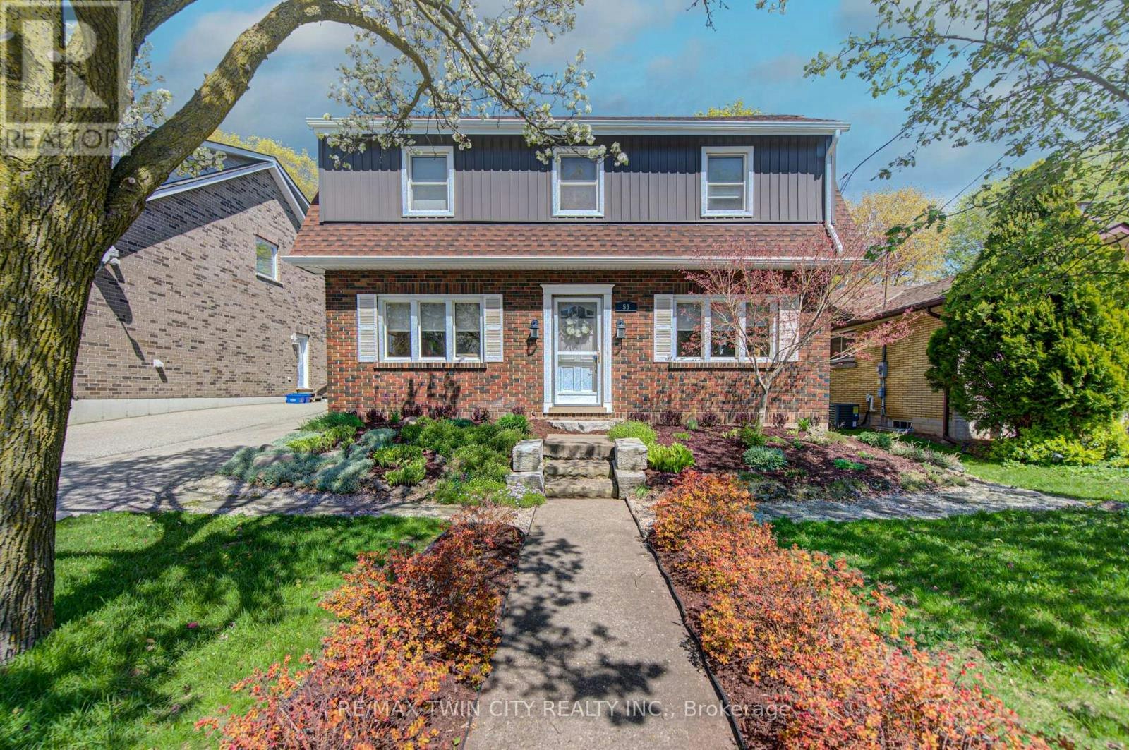 53 Lincoln Avenue, Cambridge, ON, N1R 4W6