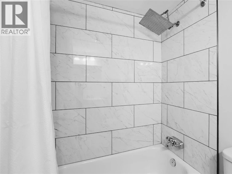 207-922 Dynes Avenue, Penticton, BC, V2A 1B8 - 13