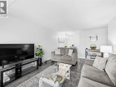 207-922 Dynes Avenue - 4