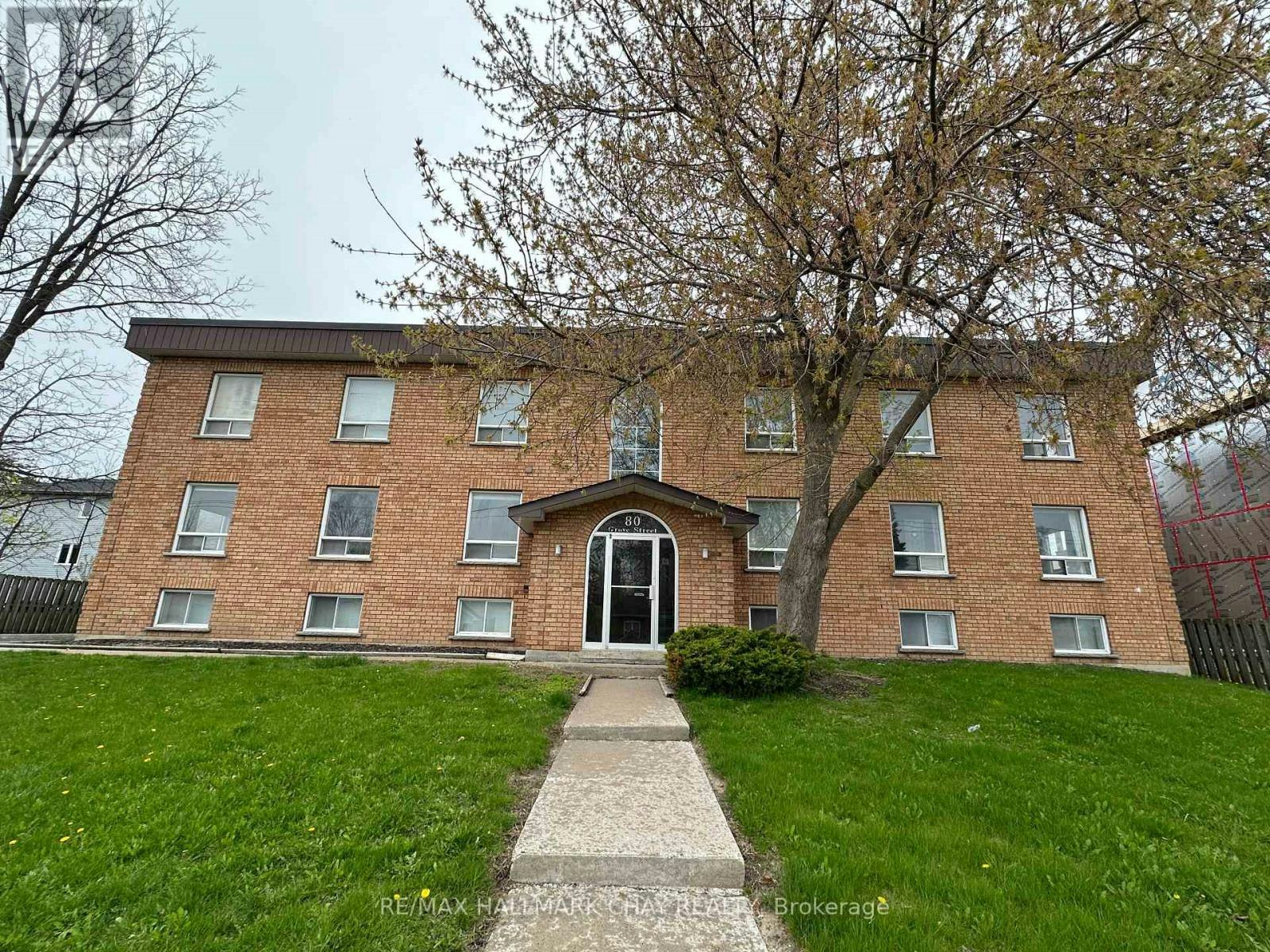 204-80 Grove Street E, Barrie, ON, L4M 2P1