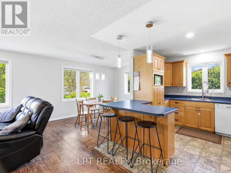 168 Ann Street, North Middlesex, ON, N0M 2K0 - 8