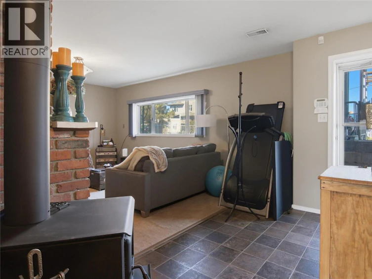 236 Spruce Avenue, Kamloops, BC, V2B 1J1 - 11