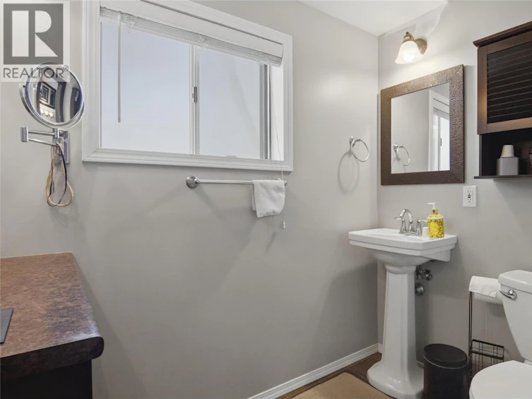 236 Spruce Avenue, Kamloops, BC, V2B 1J1 - 23