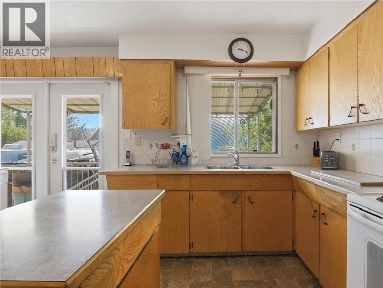 236 Spruce Avenue, Kamloops, BC, V2B 1J1 - 7