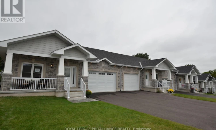 31 Douglas Marshall Crescent