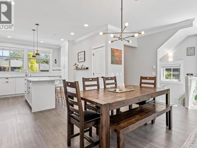 11-10525 240 Street - 5